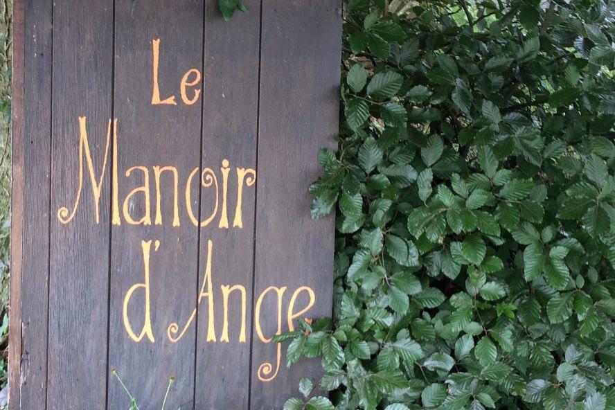 B&B Le Manoir D'Ange Феррьер Экстерьер фото